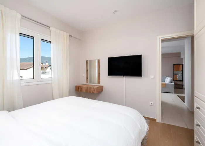 The 764 - Town Center Kalavryta